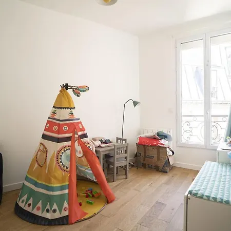 Bright 65M With Balcony In Paris! * Paris