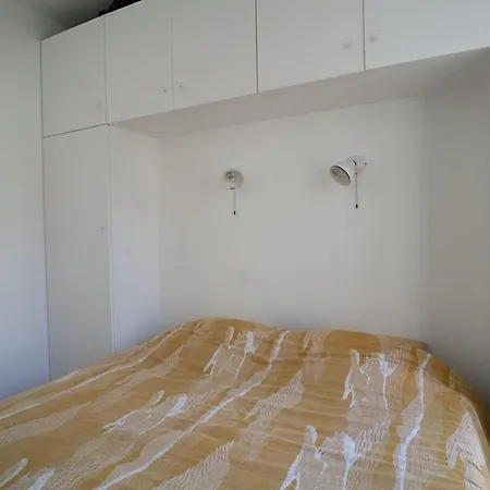 Bright 65M With Balcony In Paris! 公寓 *